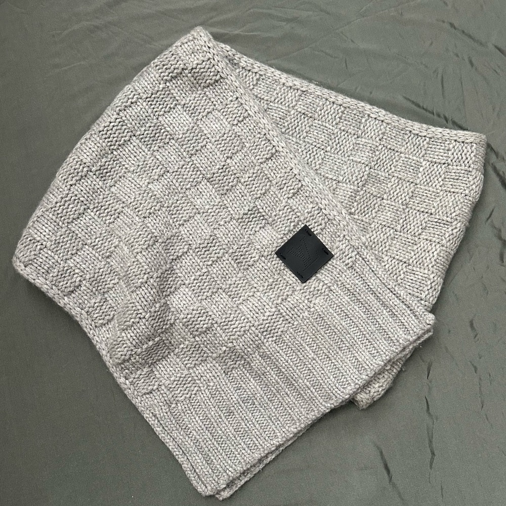 Louis Vuitton Knit Cashmere Scarf - Picture 1 of 5